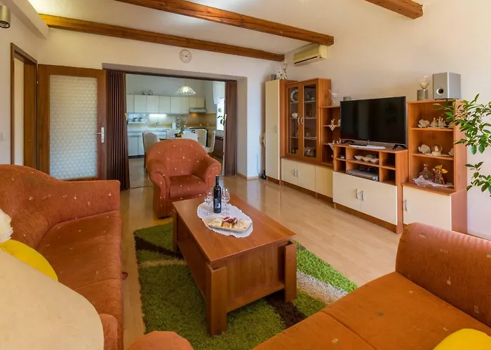 Apartment Ljiljana