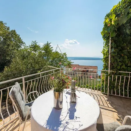 Ljiljana Apartment Dramalj