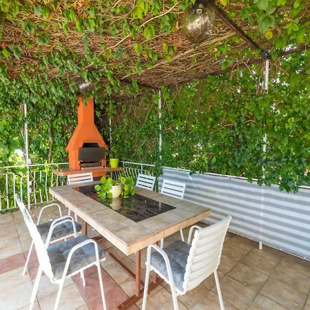 Apartment Ljiljana